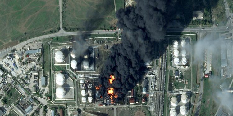 Пожежа на нафтотерміналі.