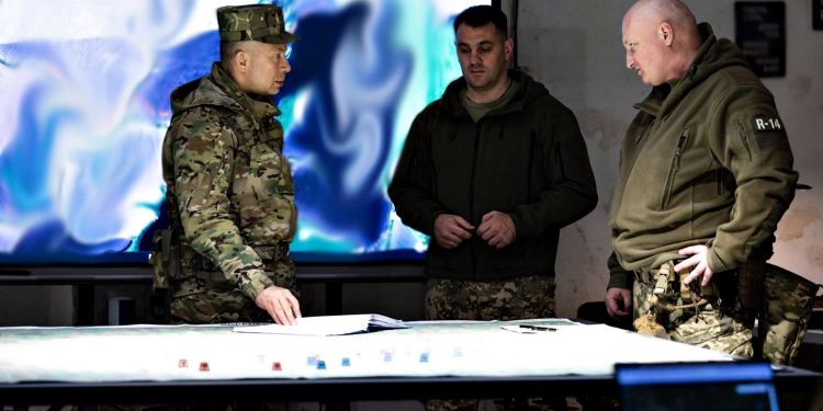 Олександр Сирський у штабі.