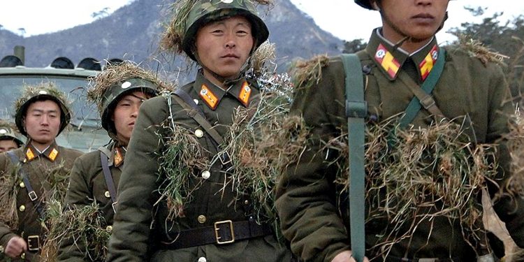 Бійці з КНДР.