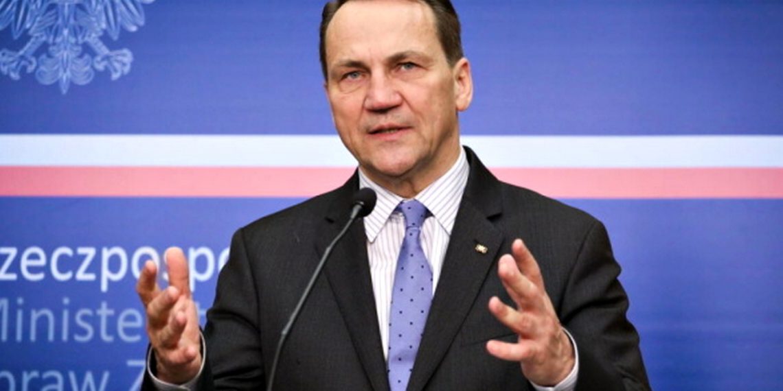 Радослав Сікорський.