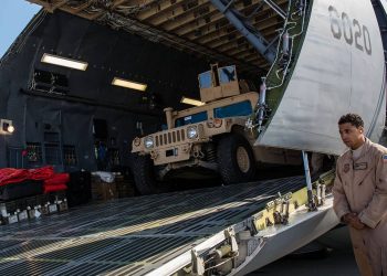 Допомога США.