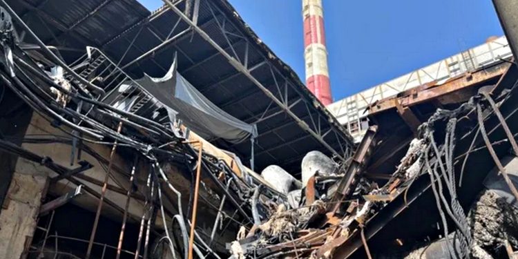 Зруйнована електростанція.