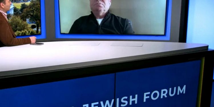 Євген Корнійчук.