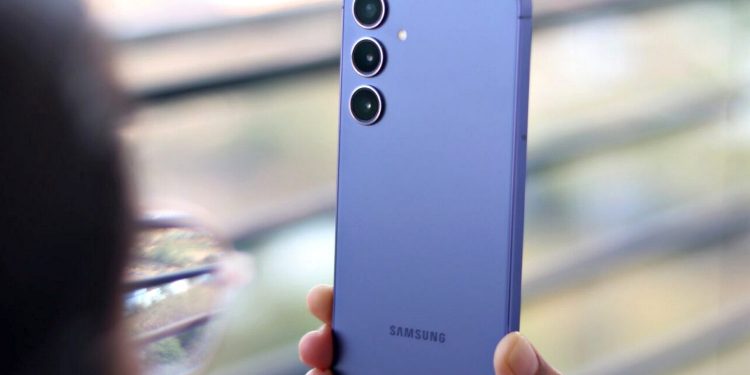 Samsung Galaxy S25 Slim.