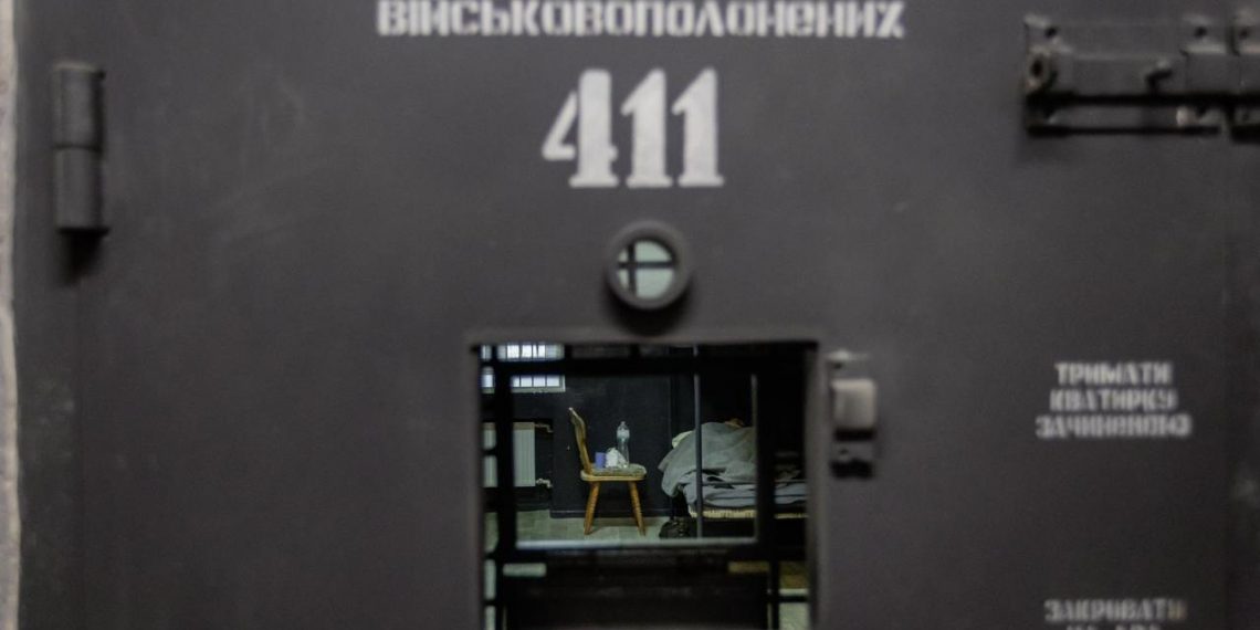 Камера із полоненими солдатами КНДР