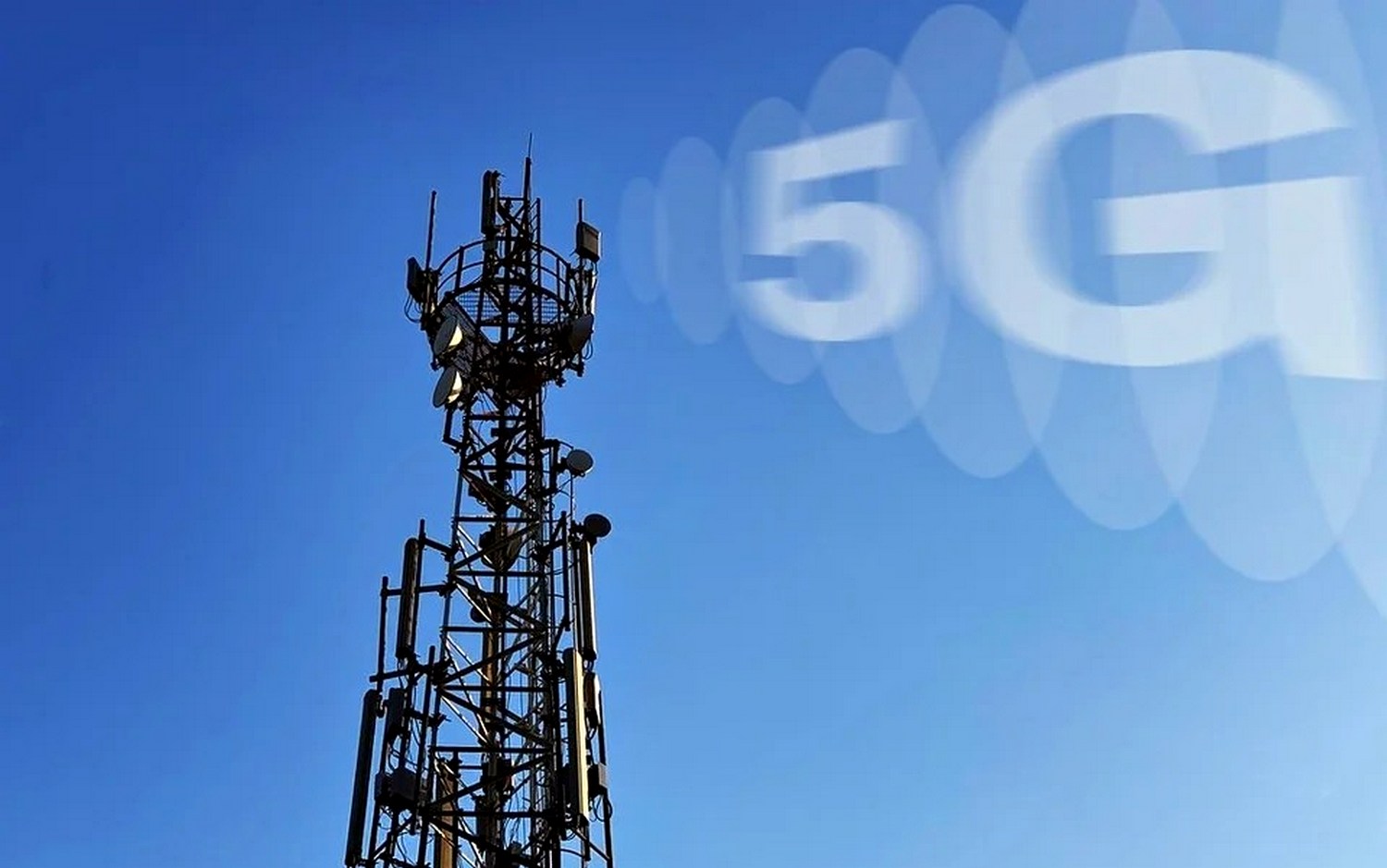 Вежа 5G-мережі.