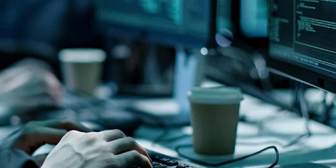 Кібератака.