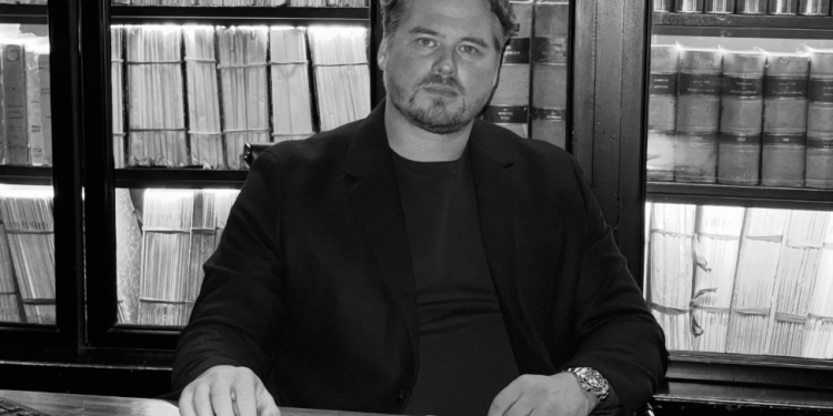 Анатолий Фурсов: куда бежать, если вы объявлены в международный розыск, и как спастись от экстрадиции?