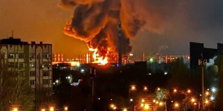 Атака БПЛА на нафтобазу в Енгельсі