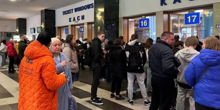 Залізничний вокзал.