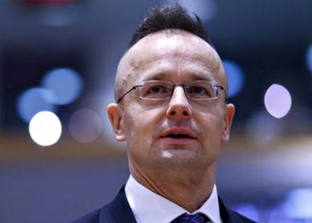 Петер Сійярто.