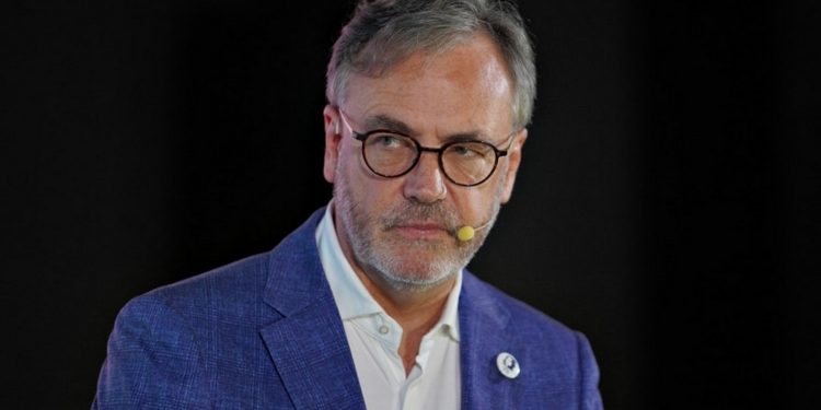 Стівен Капус.