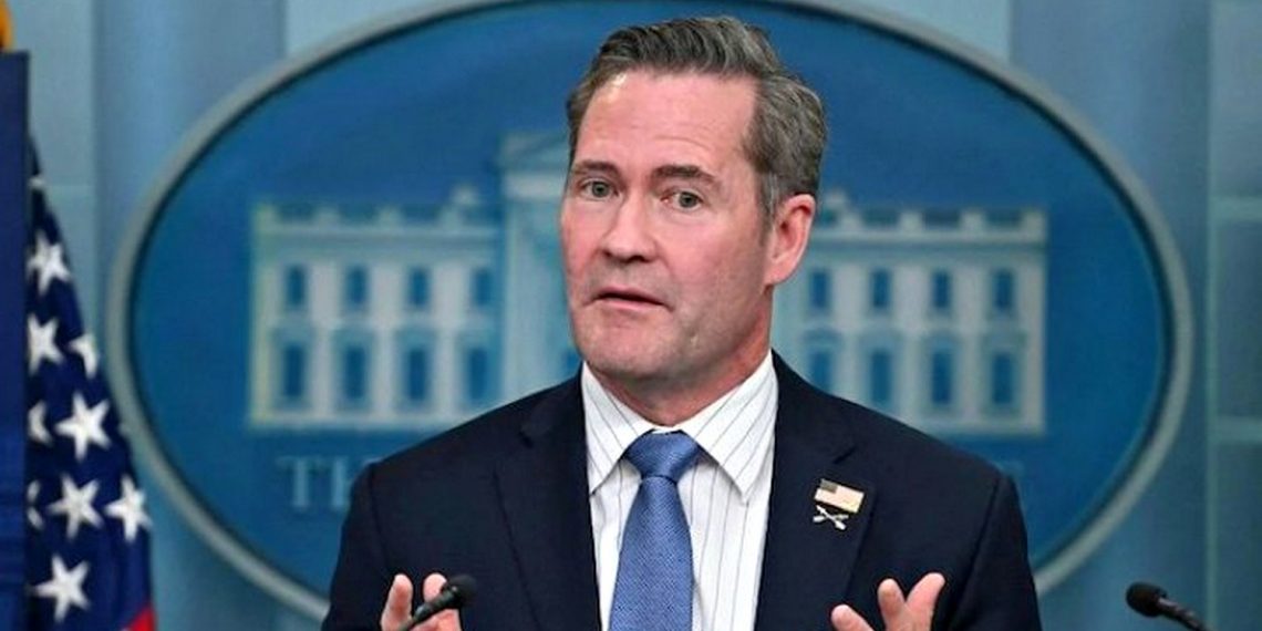 Майк Волтц.