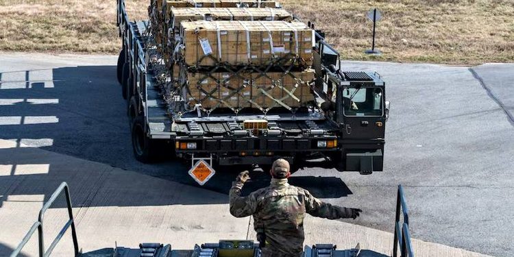 Військова допомога США.