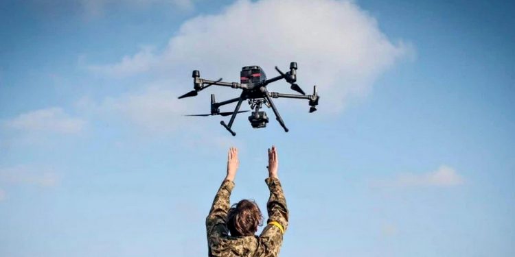 Запуск дрона.