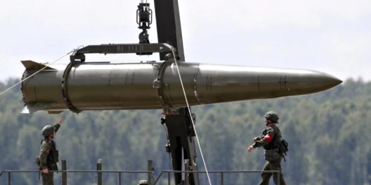 Північнокорейська ракета.