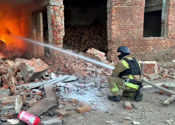 Рятувальники.