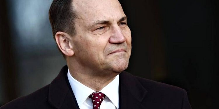 Радослав Сікорський.