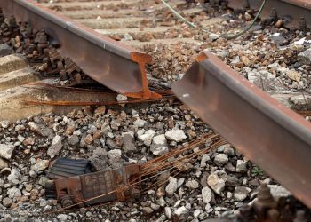 Пошкоджені шляхи.