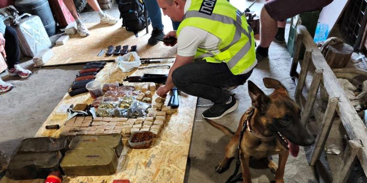 Спецоперація Нацполіції.