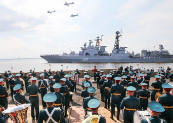 Парад до дня ВМФ РФ у Санкт-Петербурзі