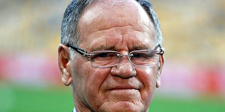 Йожеф Сабо.