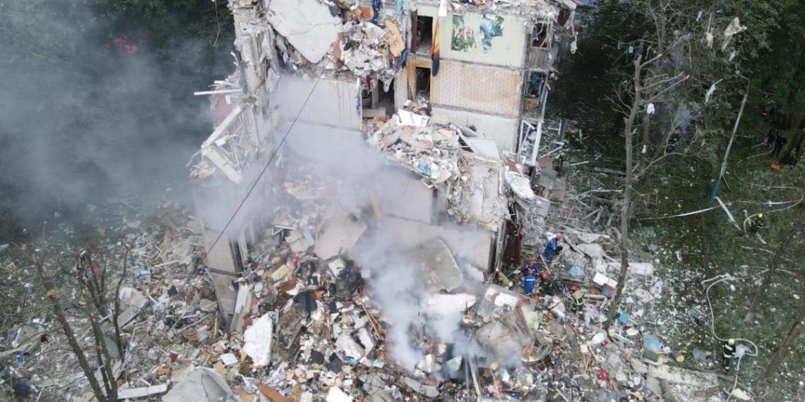 Зруйнований будинок у Києві