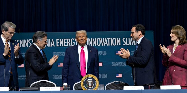 Дональд Трамп.