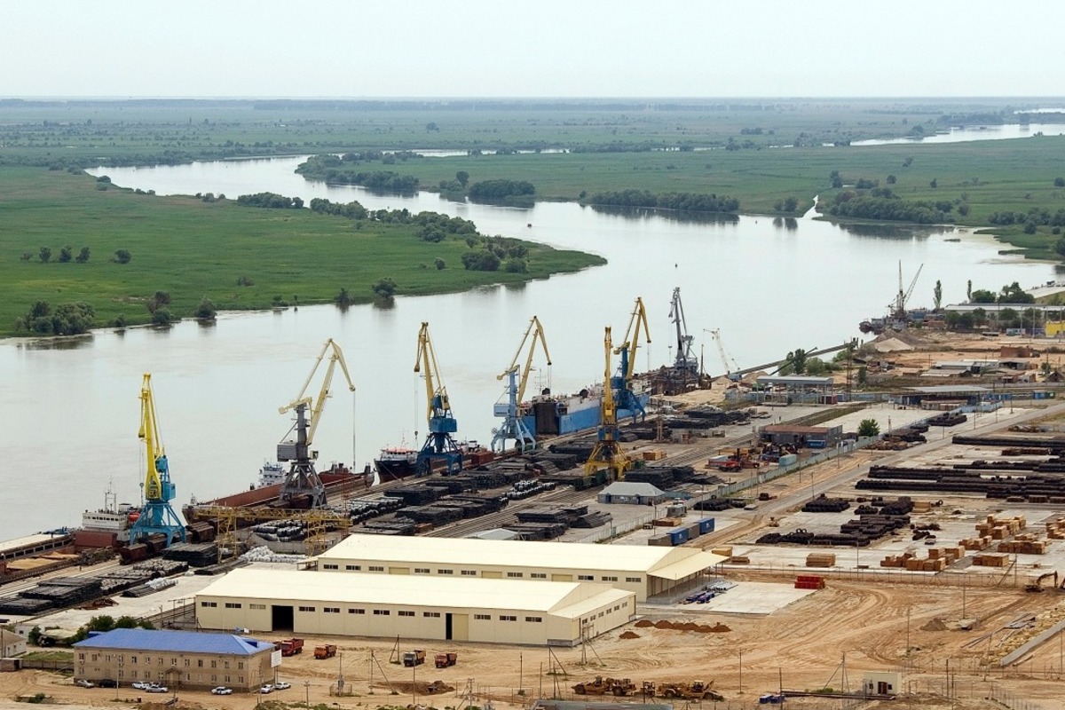 Морський порт "Оля" в РФ
