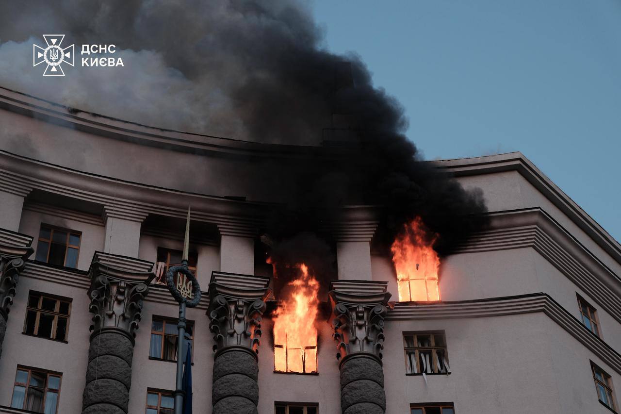 Удар по будівлі Кабміну