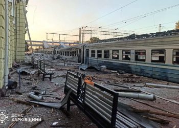 Зруйнований вокзал у Лозовій