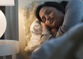 Сон допомагає мозку очищатися від токсинів.