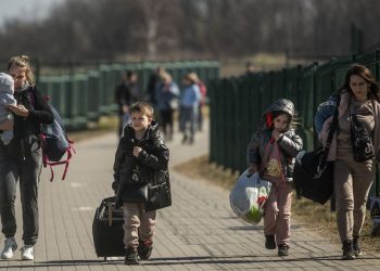 Виїзд за кордон.