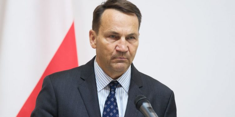 Радослав Сікорський.