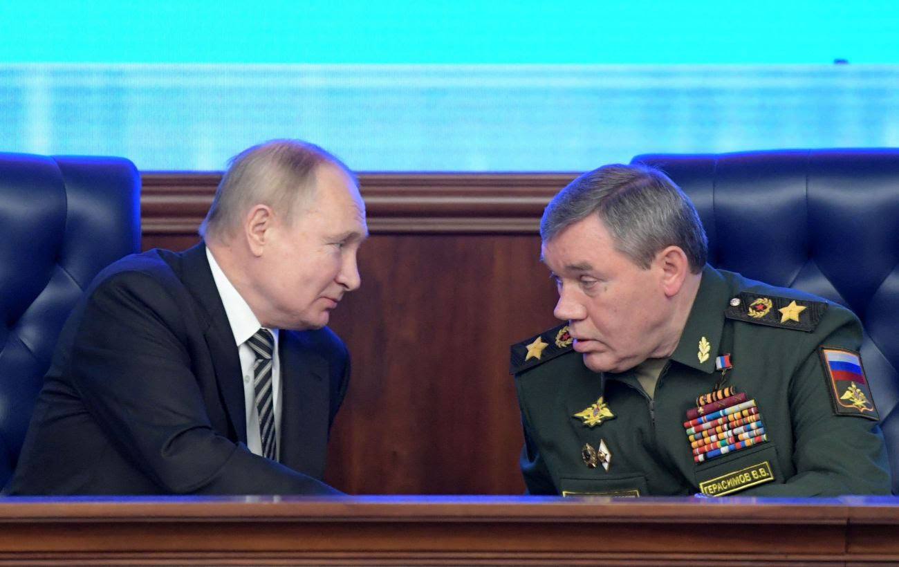 Валерій Герасимов та Володимир Путін.