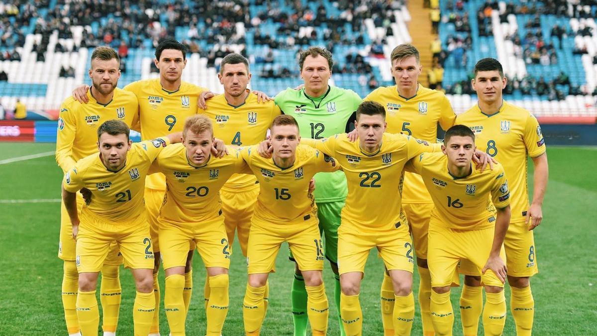Збірна України з футболу.