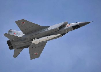 Російський винищувач МІГ-31.