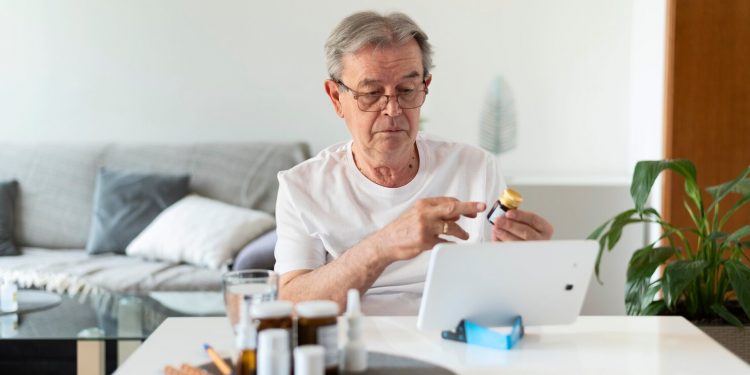 Літній чоловік.