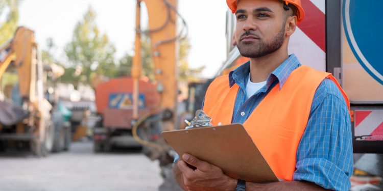 В Україні зростає попит на іноземних працівників.