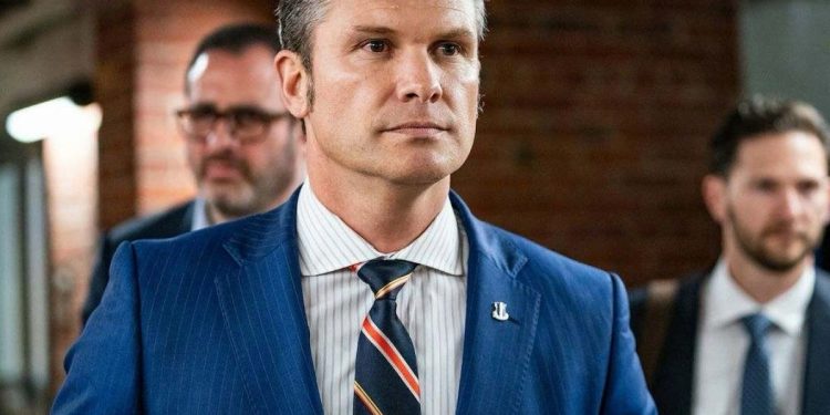 Піт Гегсет.