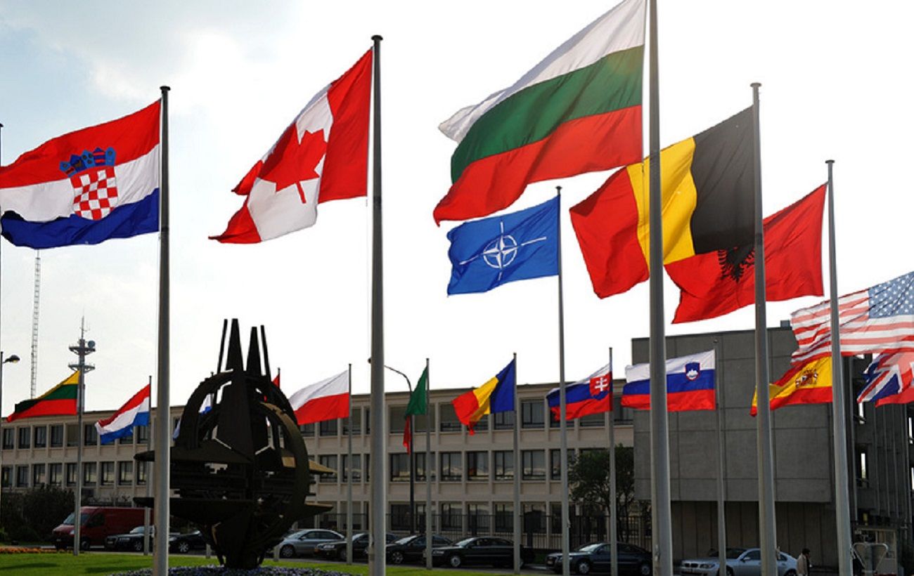 НАТО.