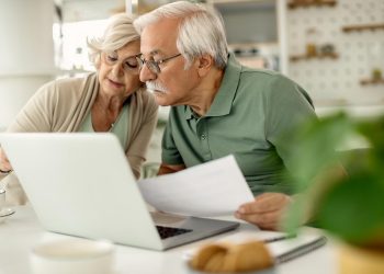 Пенсіонери.