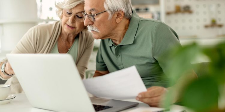 Пенсіонери.