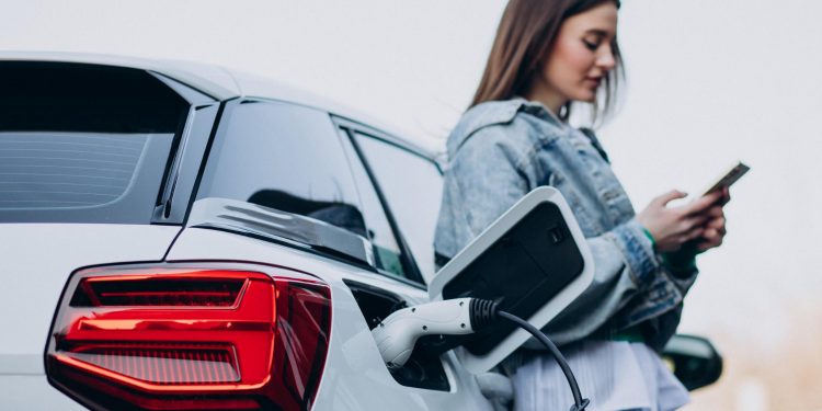 Електромобіль.