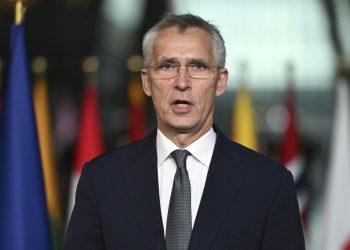 Столтенберг.