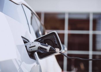 Електромобіль.