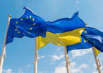 ЄС та Україна.