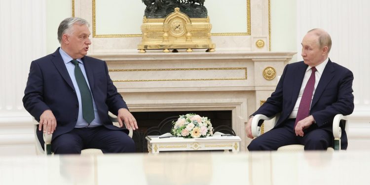 Орбан та Путін.