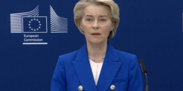 Фон дер Ляйєн.