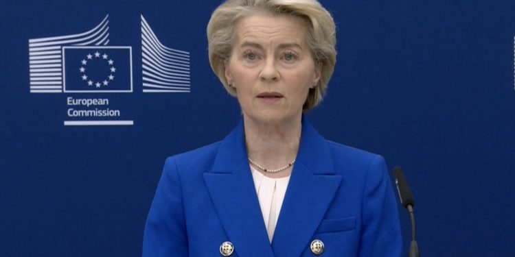 Фон дер Ляйєн.